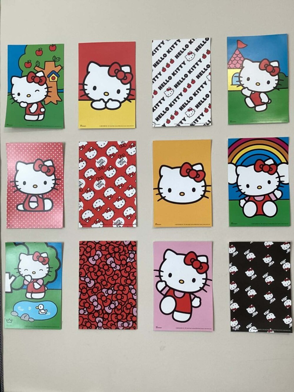 Y2K Cute Hello Kitty Posters (set of 12)